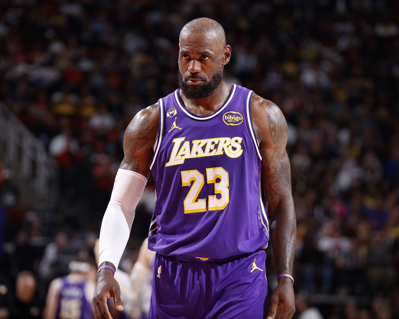 开云体育-全新詹姆斯！这次放权力度够大效果奇佳 湖人从纸老虎蜕变为魔鬼